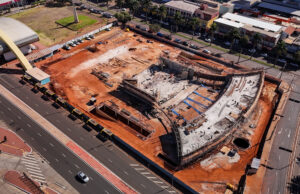 Centro de Eventos está 37% concluído a um ano e meio do prazo
