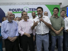 Governador inaugura Poupatempo e fala sobre obras